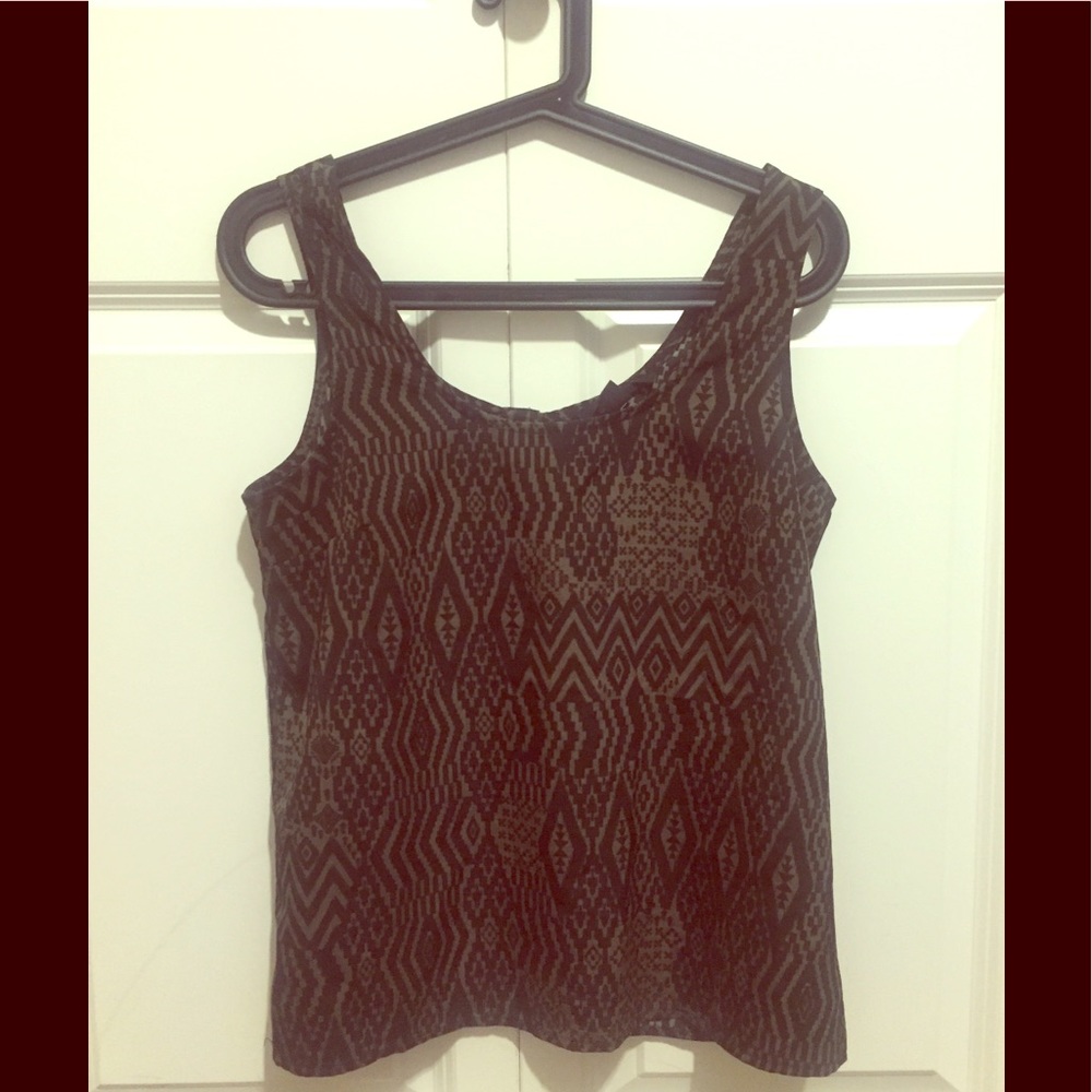 4/$30 Forever21 Tribal print top